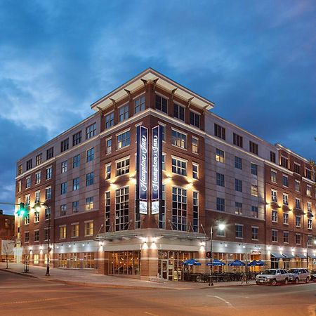 Hampton Inn Portland Downtown Waterfront Eksteriør bilde