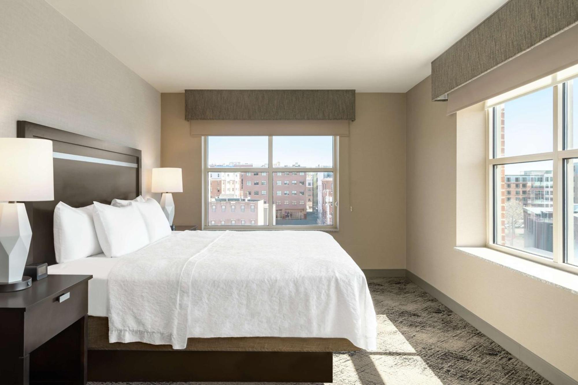 Hampton Inn Portland Downtown Waterfront Eksteriør bilde