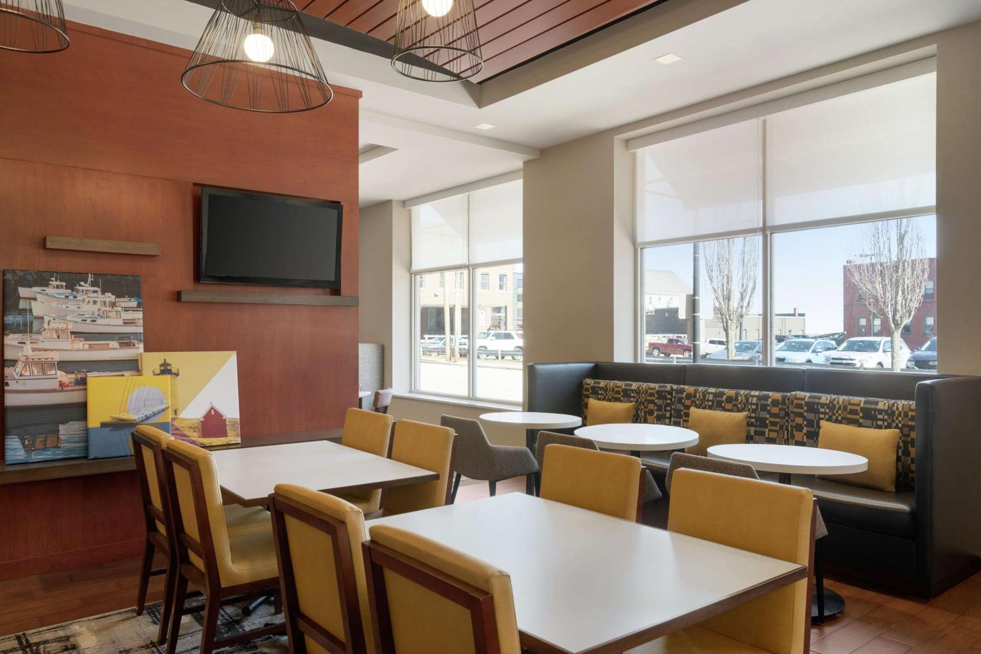 Hampton Inn Portland Downtown Waterfront Eksteriør bilde