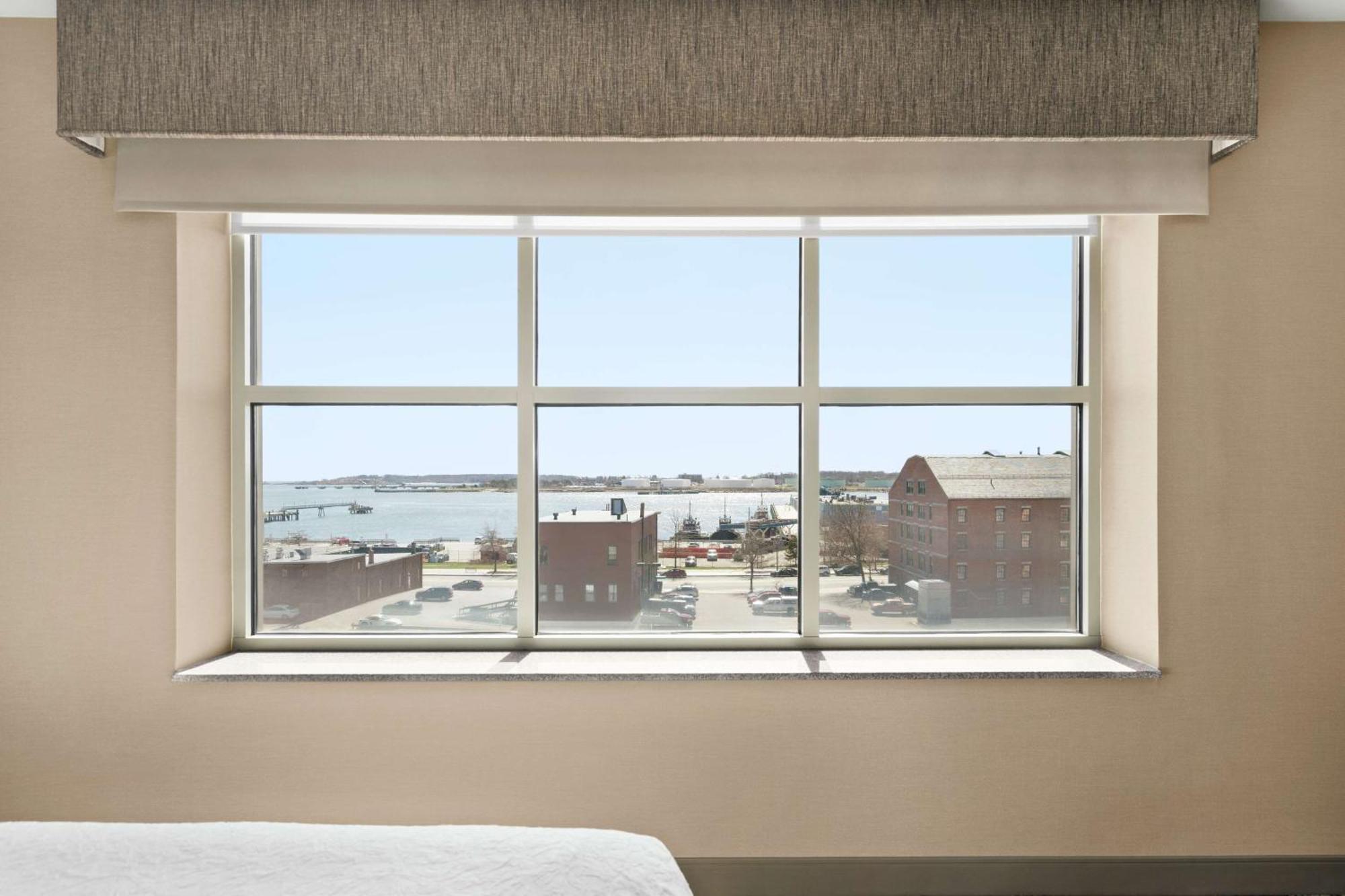 Hampton Inn Portland Downtown Waterfront Eksteriør bilde